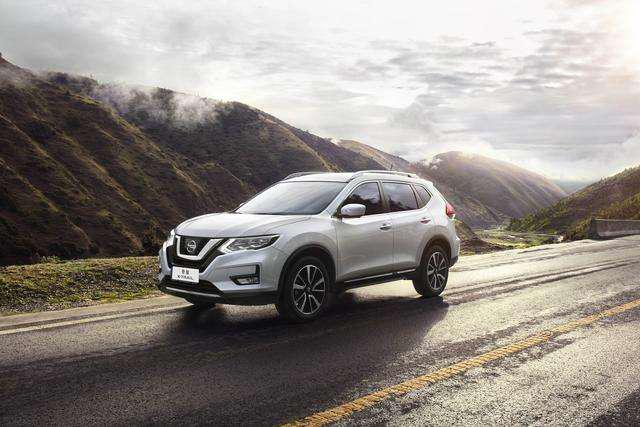 静态体验新款奇骏外观更加科技,全新日产奇骏外观和内饰