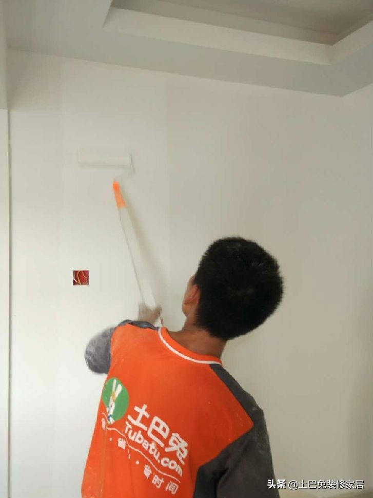 墙面刷漆滚涂或者喷漆,墙面刷漆用喷枪好还是用滚筒刷