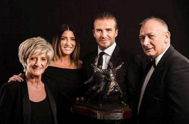 贝克汉姆晒女儿美照,贝克汉姆戴安娜