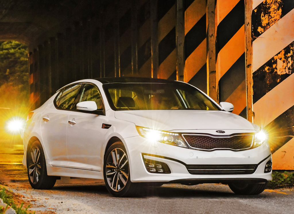 最新款起亚k5驾驶感受,全新起亚k5重回颜值巅峰