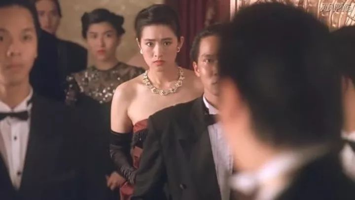 周星驰女星电影经典片段,周星驰经典电影片段如烟