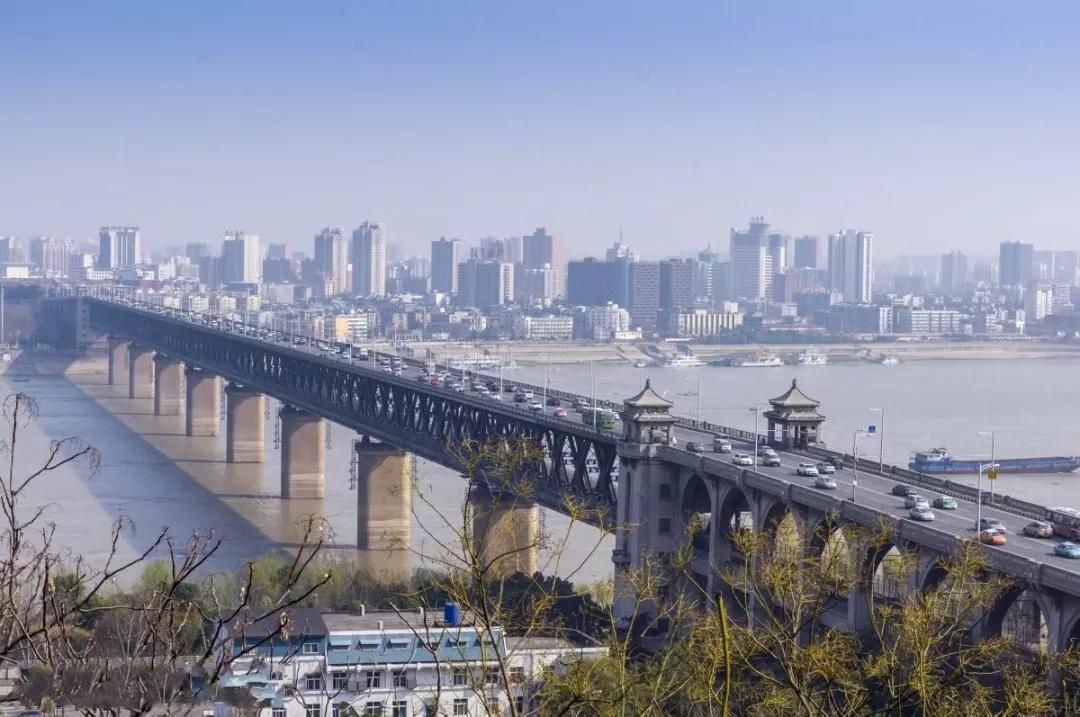 荆楚文化优美诗句,关于湖北的诗句有哪些