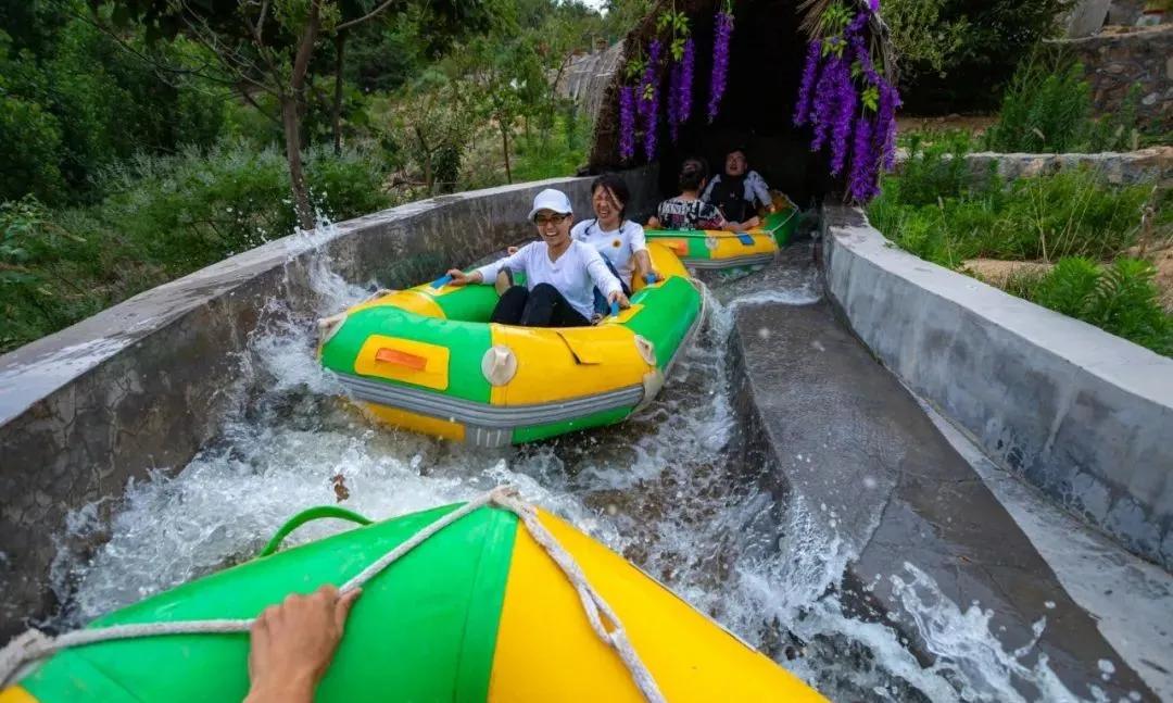 带你峡谷漂流感受一下夏天的气息,端午游玩清凉谷踏浪漂流清凉一夏