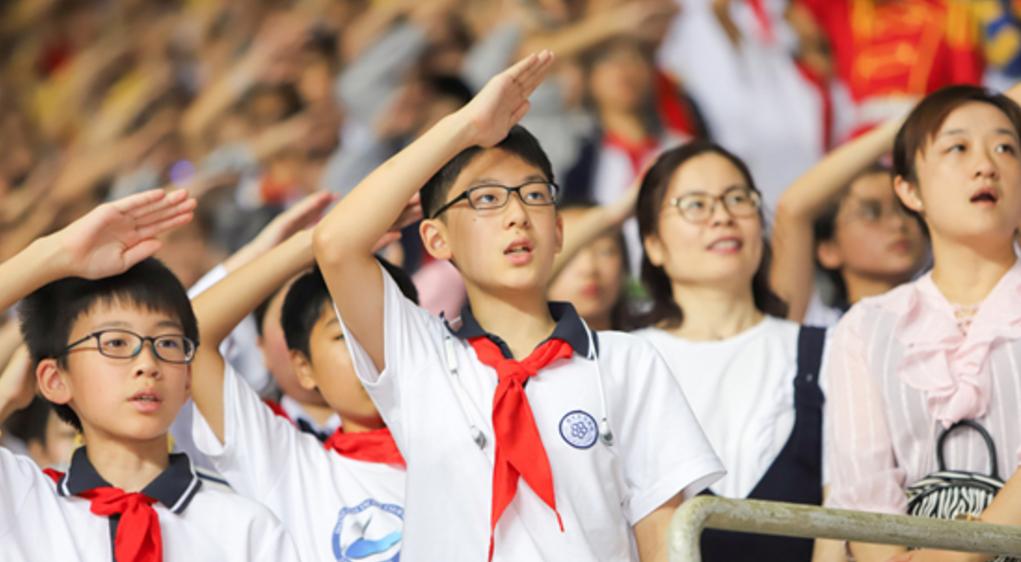 幼儿园穿贵裙子被孤立,小朋友穿裙子被同学孤立