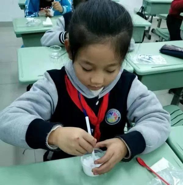 小学有特色的社团活动课,胶州市第六实验小学运动会