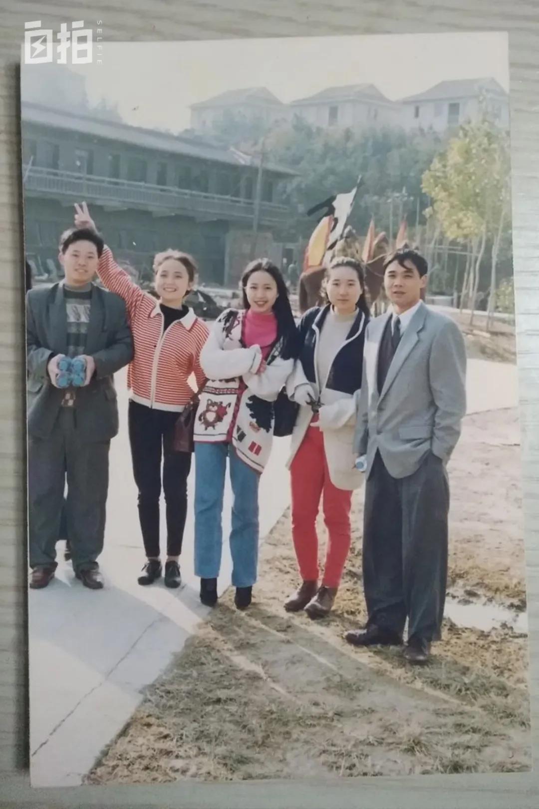 被同龄人刺激,我46岁从国企辞职,卖了上海闹市房,一个人到美国读书