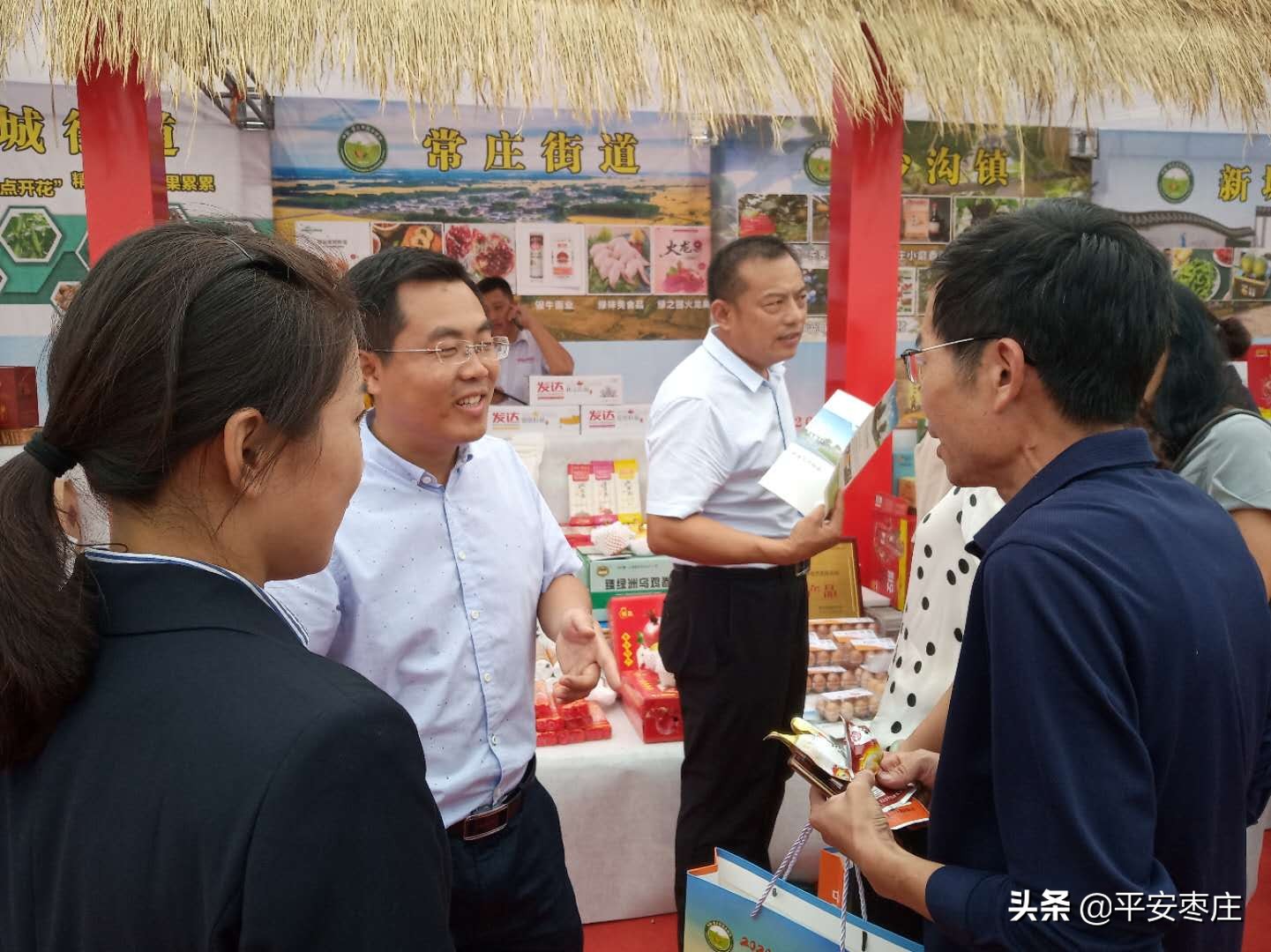 薛城:直播展销民俗汇,风调雨顺庆丰收