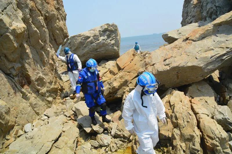 瓦房店男子坠落,一男子在海边遇难