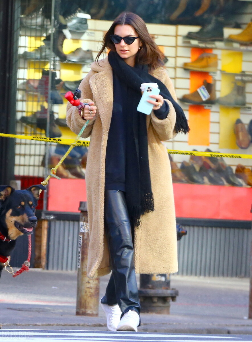 秦海璐穿大衣搭配图片,秦海璐高级感穿搭