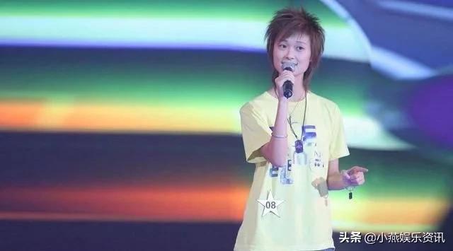 李宇春衬衫图片,李宇春最新穿搭