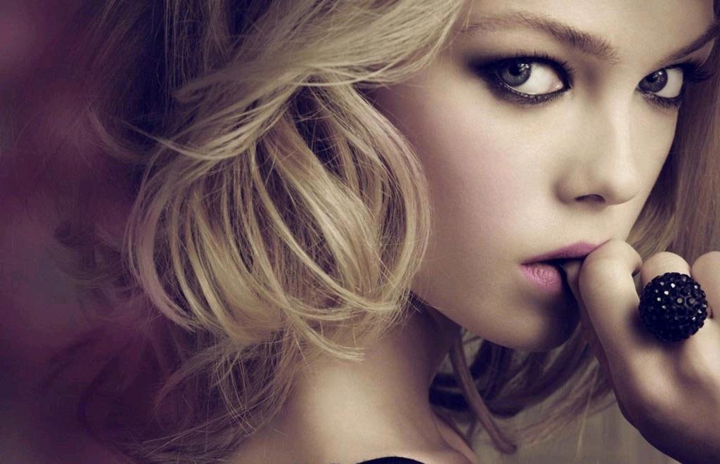 女人有法令纹真的就那么难看吗,有法令纹怎么提高颜值