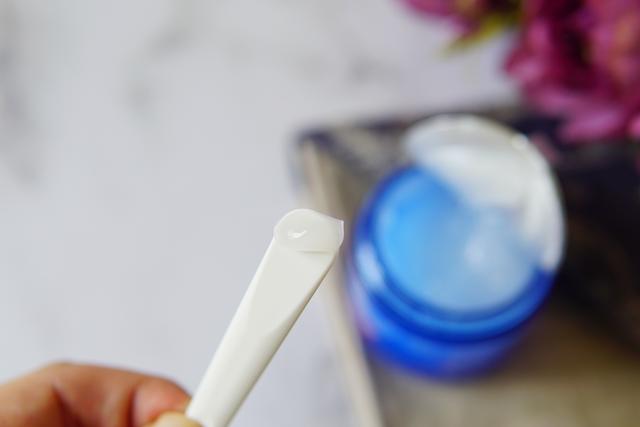 油皮夏季适合用什么面霜 (夏季好用不油的面霜推荐)