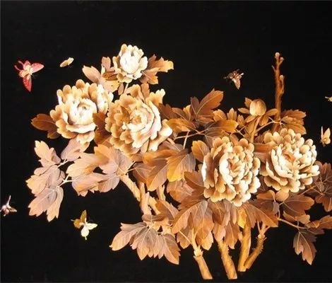 90后美女白领“逃离”大城市回乡创业，用秸秆作画年收入过百万