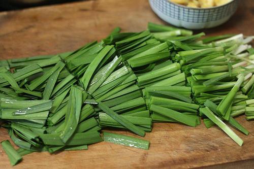 韭菜和它一起吃比牛鞭还厉害,韭菜和什么搭配煮水喝通便