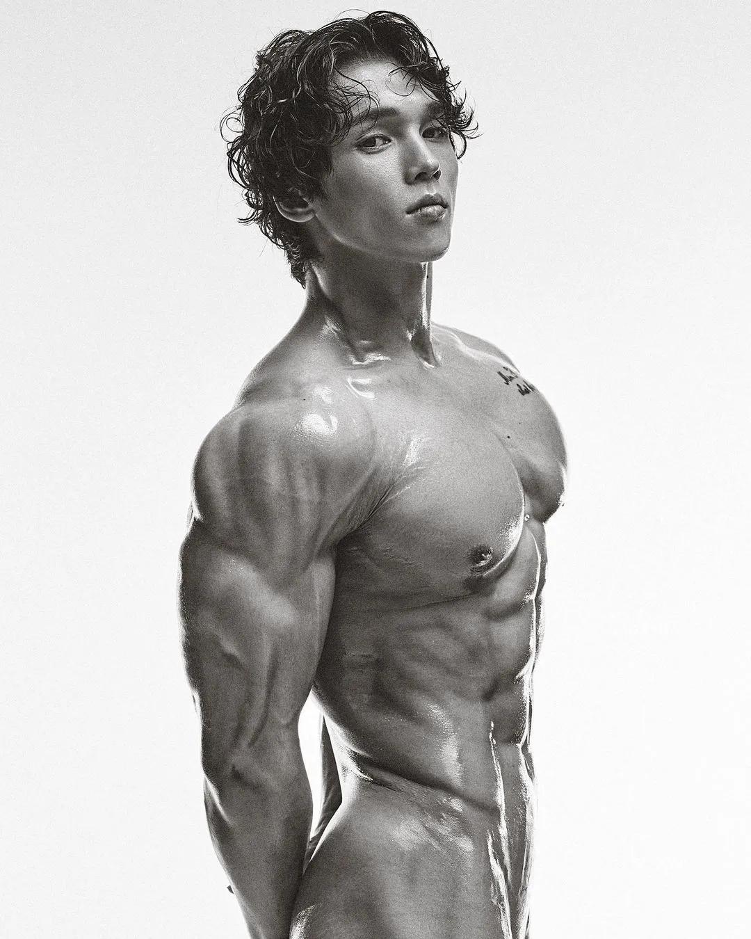 「正太脸金刚身」只存在于二次元漫画里的肌肉*男美**，被他神还原了