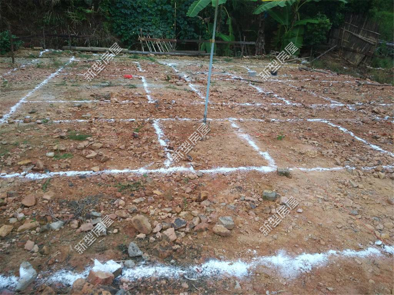 农村盖房地基要挖多深？地梁基础如何做？用什么材料好？