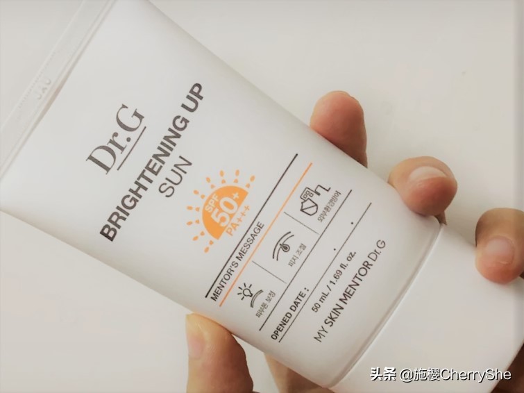 适合油皮防晒效果比较好的防晒霜,十大公认好用的防晒霜油皮