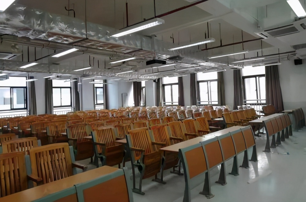 广东科贸职业学院住宿费,广东科贸职业学院宿舍功率用多大