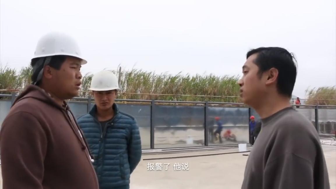 三和大神上一天玩三天，日结100吃4元的面，8块钱网吧包夜