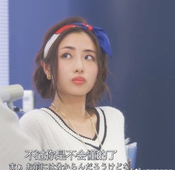 大蝴蝶结搭配大肠发圈,小清新蝴蝶结大肠发圈