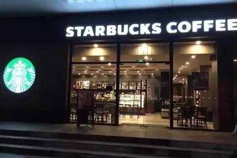 瑞幸厉害还是星巴克厉害,瑞幸2年走完星巴克20年扩张路