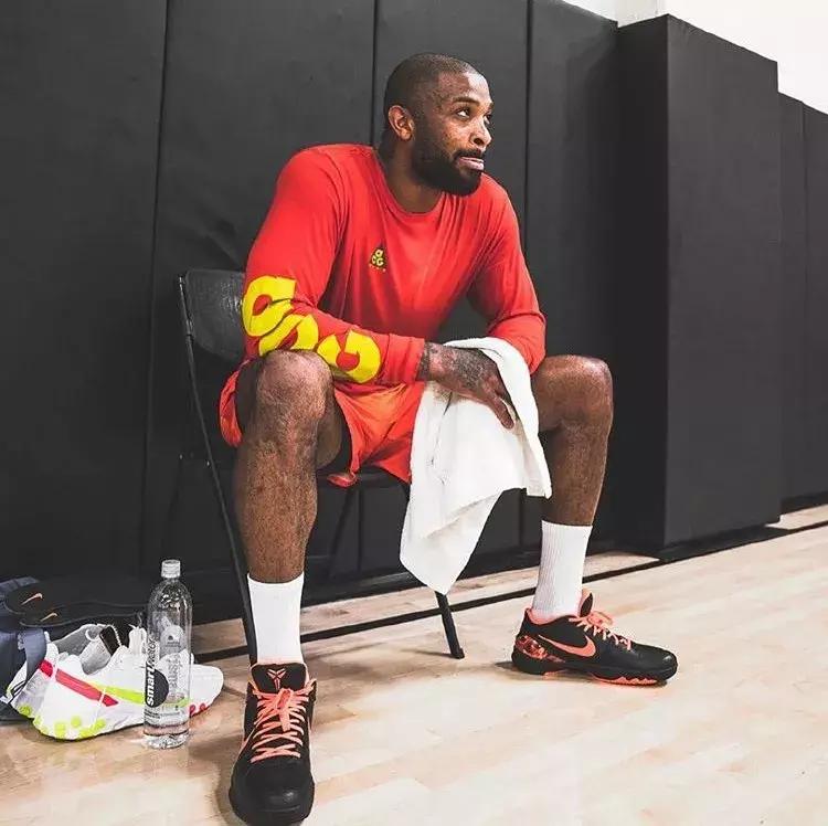 NBA球员今日上脚：易建联穿耐克新鞋，欧文5《权利的游戏》配色