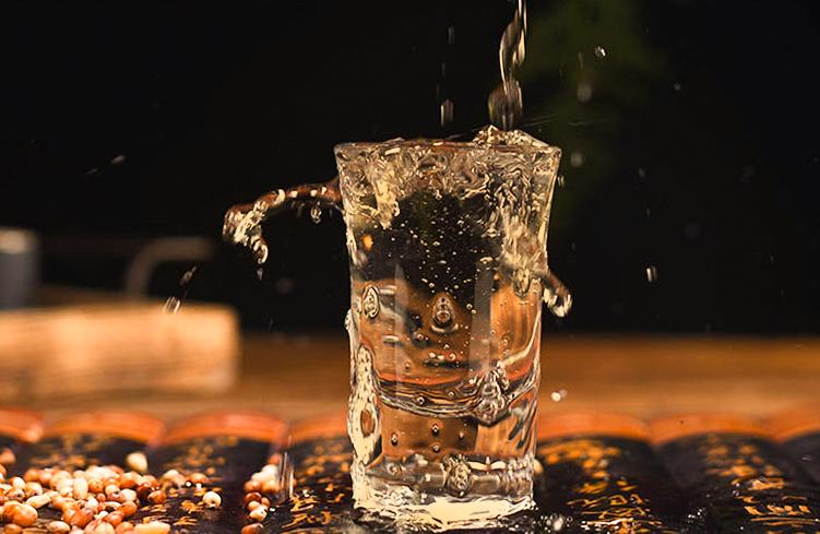 喝了十年白酒,喝了20多年白酒也没什么毛病啊