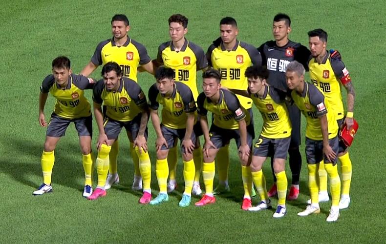 名记评恒大10年争议完整版,广州恒大应不应该解雇卡纳瓦罗