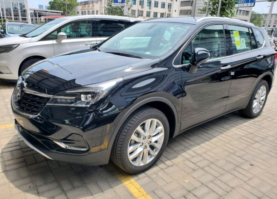 小伙喜提昂科威1.5t,43岁大叔喜提本田艾力绅