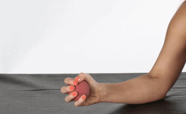 玩手机拇指腱鞘炎能好吗,玩手机腱鞘炎中指