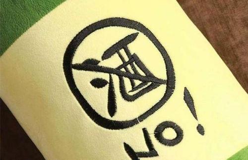 宝宝喝了带血的母乳流鼻血,婴儿开始流鼻血两小时后死亡