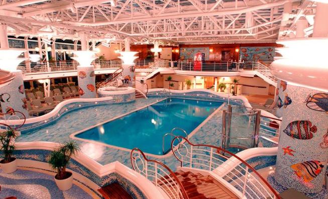 日本钻石公主号邮轮内部结构,日本钻石公主号邮轮游客