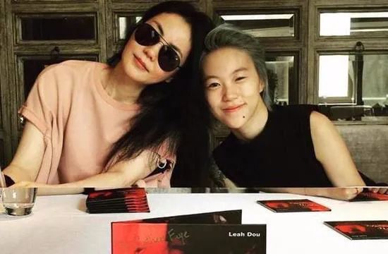 窦唯王菲窦靖童一家会同台演唱吗,窦靖童小时候像窦唯