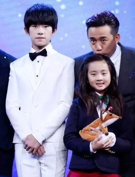 贝克汉姆可以学学黄磊，父爱不用嘴对嘴的亲吻来表达