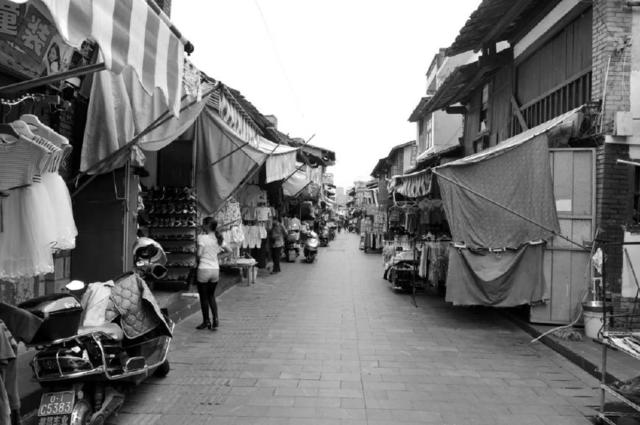 耐克阿迪中国制鞋厂,给阿迪耐克代工的鞋厂自有品牌