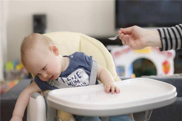 不爱吃蔬菜的宝宝怎么让宝宝吃菜,宝宝不爱吃水果用这一招就够了