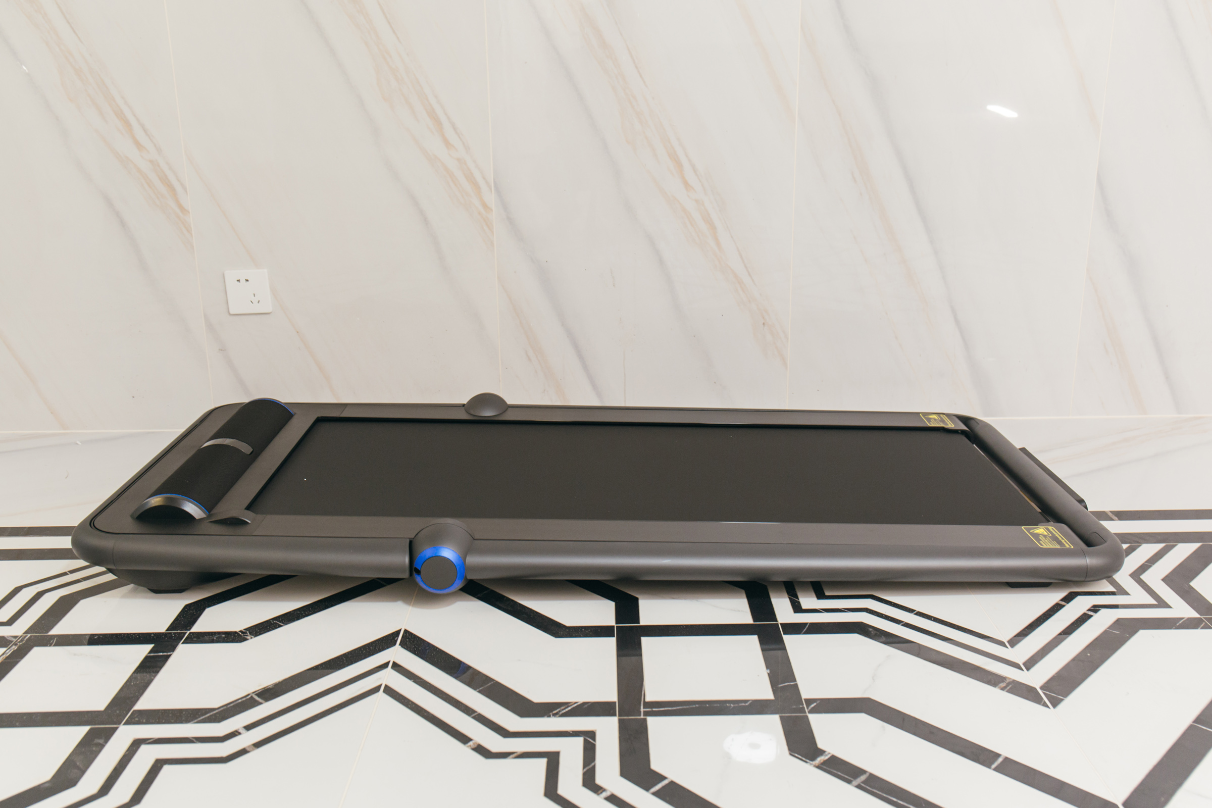 天猫精灵！小姐姐想跑步-小米有品小金K12语音跑步机体验