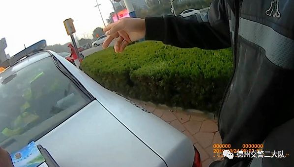 2岁女童血管瘤并发症危在旦夕德州交警开辟绿色生命通道火速送医