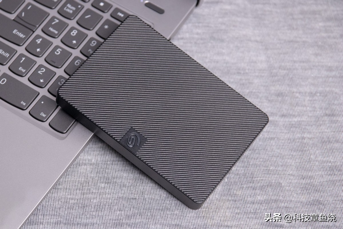 高端移动硬盘推荐,商务移动硬盘