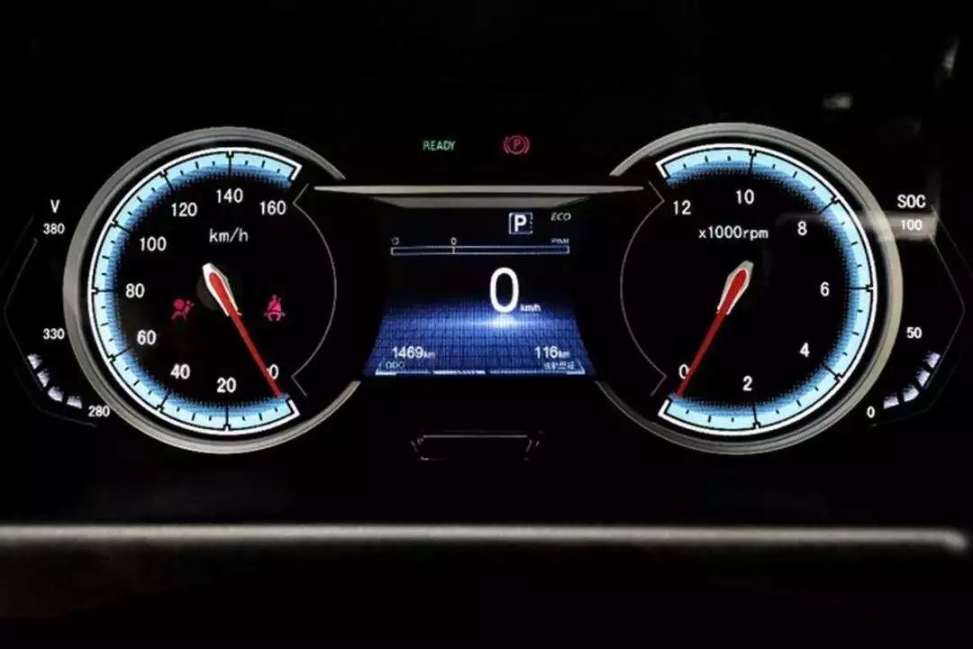 车在路上没油了熄火怎么办,车在路上没油了加油站送油吗