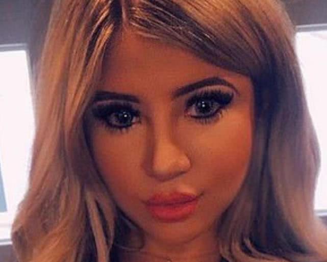 女子被困沙漠老公营救被杀,女子被困沙漠丈夫被杀害