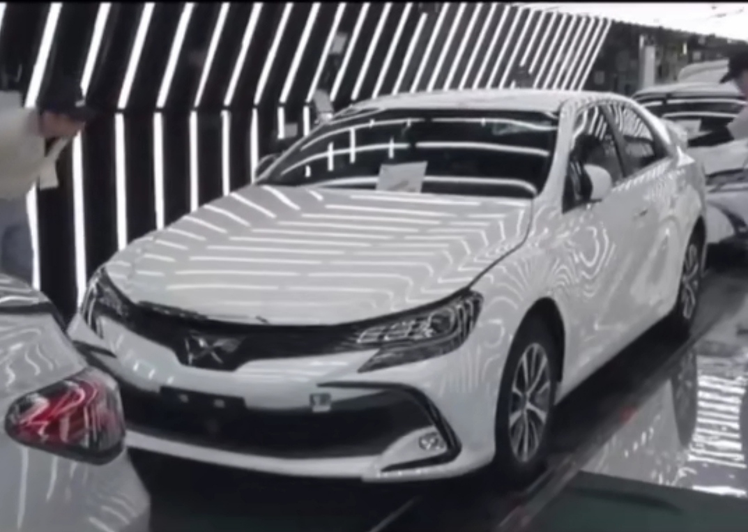 致敬经典，一代神车~丰田锐志