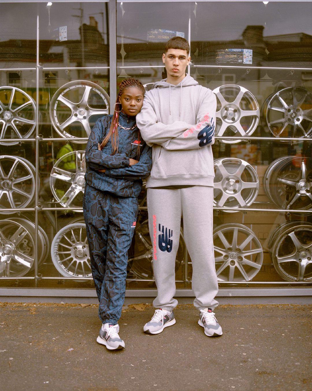 不知悔改?新百伦趁灾情卡点官宣新代言人,还公然冒犯国家主权