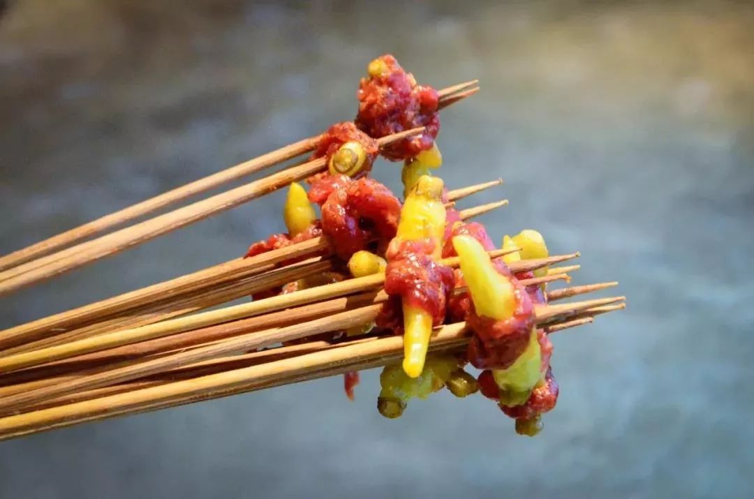 牛华八婆舌尖上的中国,牛华八婆麻辣烫二十四城店