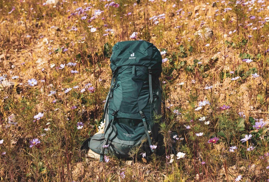 多特湖水蓝背包,deuter背包橄榄绿
