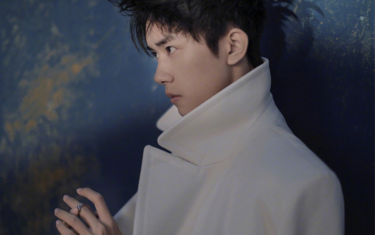 易烊千玺说自己比较慢热,易烊千玺逐渐走出慢热