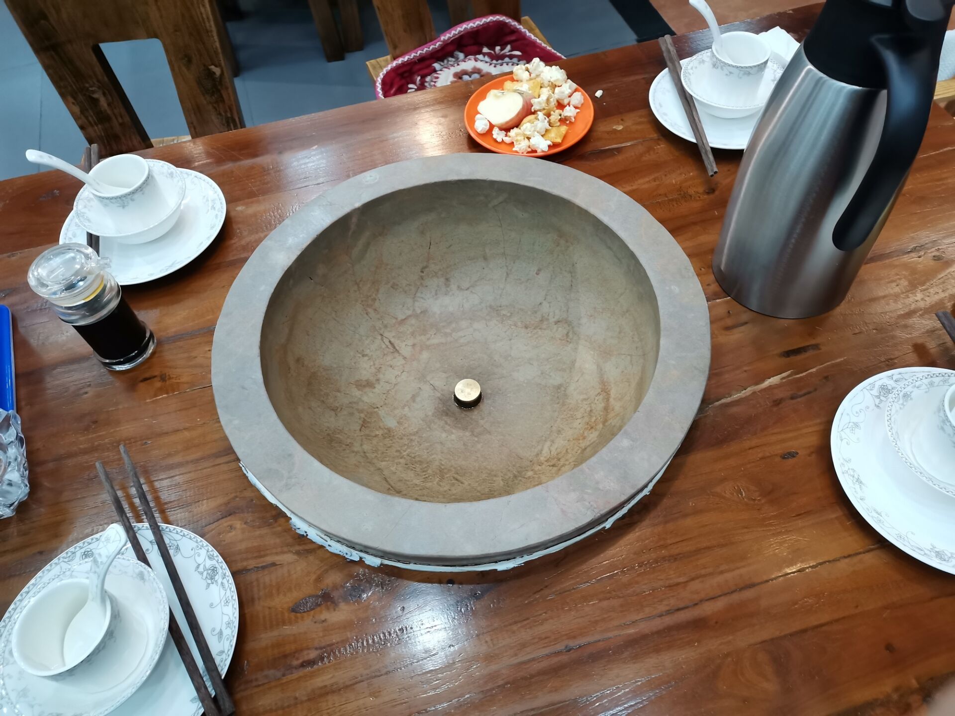 石锅鱼农家铁锅炖,特色美食石锅鱼