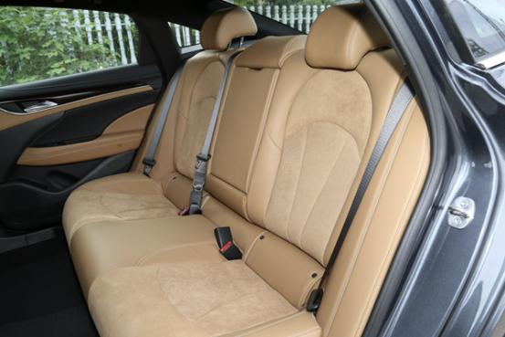 越自己的级让别人“越位”，买B级车价格的别克君越，有多香？