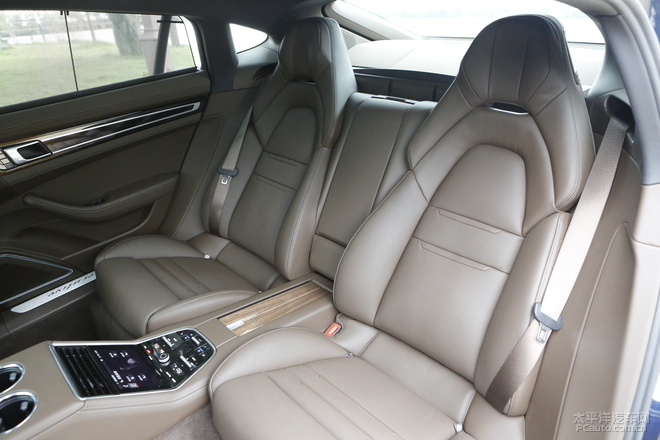 保时捷panamera混动深度测试 (全新保时捷panamera4s 2.9t试驾感受)