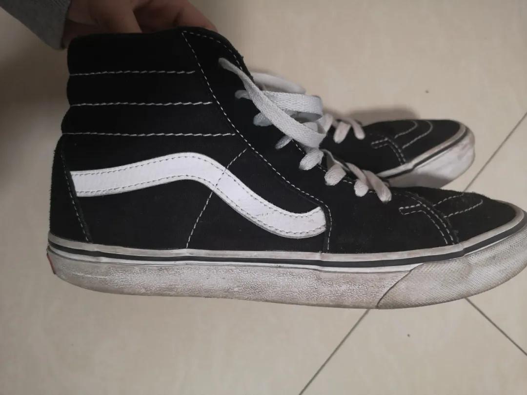 吹水鸭先知|一到考试同学们都纷纷穿起了Nike，懂得都懂